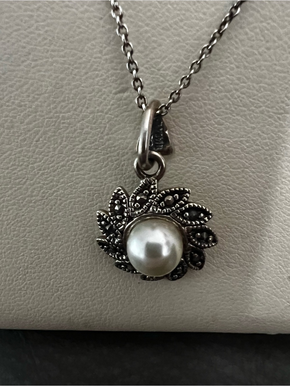 Sterling Silver Pearl Pendant Necklace - White Pearl